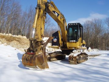 2003 CAT Excavator and Nye Bucket